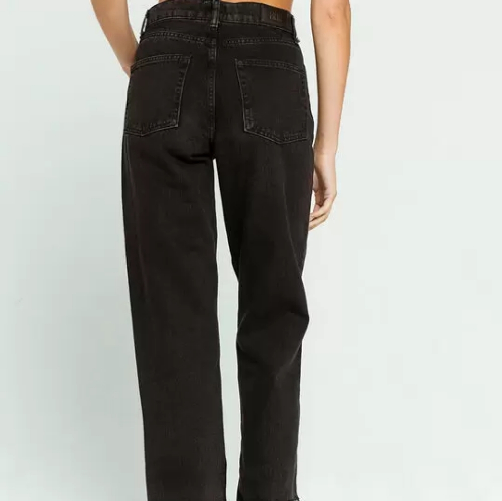 BDG Black High-Waisted Jeans - Picture 5 of 8